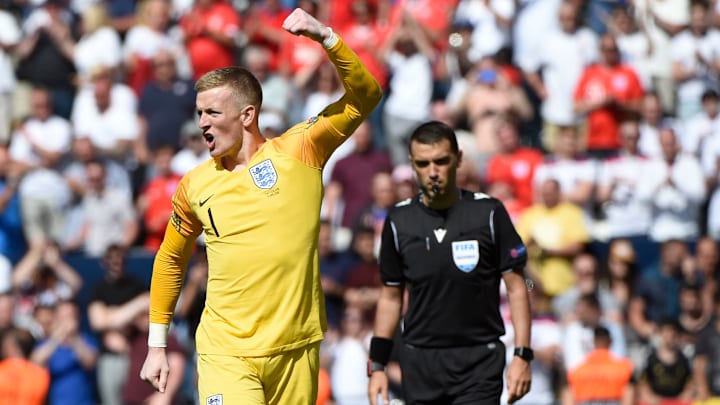 FBL-EUR-NATIONS-SUI-ENG FBL-EUR-NATIONS-SUI-ENG