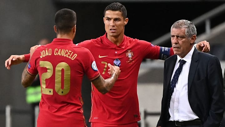 Fernando Santos podría reservar a Cristiano y otras estrellas