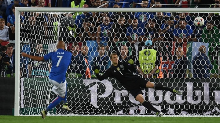 Zaza haut den Elfer drüber