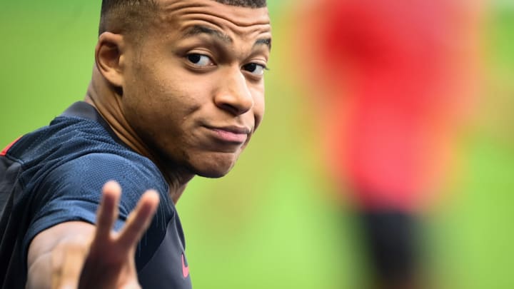Le Real Madrid croit encore à l'arrivée de Kylian Mbappé dans les années à venir. Le Real Madrid croit encore à l'arrivée de Kylian Mbappé dans les années à venir.