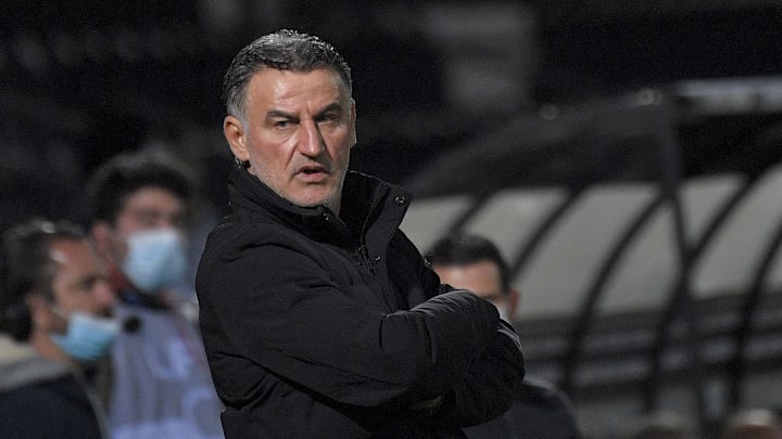 Le Real Madrid étudierait la piste Christophe Galtier. Le Real Madrid étudierait la piste Christophe Galtier.