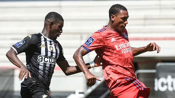 Marcelo a été mis à l'écart après son attitude contre le SCO d'Angers. Marcelo a été mis à l'écart après son attitude contre le SCO d'Angers.