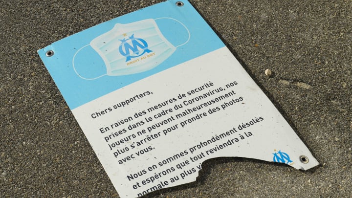 Les "chers supporters" ont toujours exprimé un sentiment de défiance face à Hugues Ouvrard. Les "chers supporters" ont toujours exprimé un sentiment de défiance face à Hugues Ouvrard.