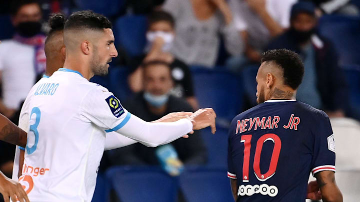 Alvaro et Neymar ne passeront décidément pas les vacances ensemble. Alvaro et Neymar ne passeront décidément pas les vacances ensemble.