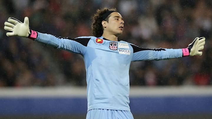 Guillermo Ochoa en Ajaccio
