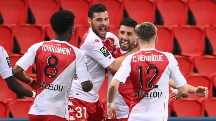 Monaco s'est imposé pour la deuxième fois de la saison contre Paris ce dimanche soir Monaco s'est imposé pour la deuxième fois de la saison contre Paris ce dimanche soir