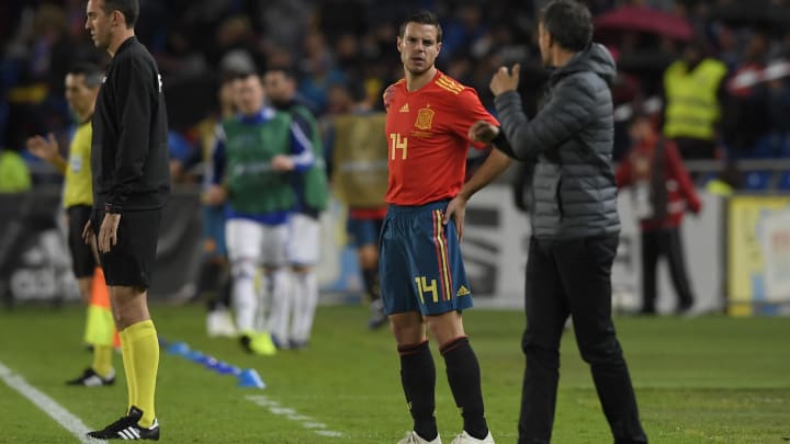 Luis Enrique le da instrucciones a Azpilicueta Luis Enrique le da instrucciones a Azpilicueta