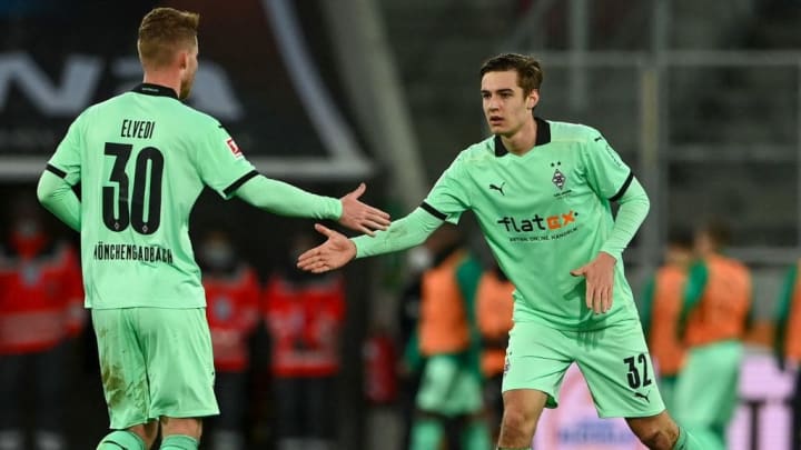 Borussia Mönchengladbach, Elvedi