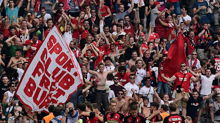 Die Freiburger Fans werden vorerst noch auf Zutritt zum Schwarzwaldstadion hoffen.