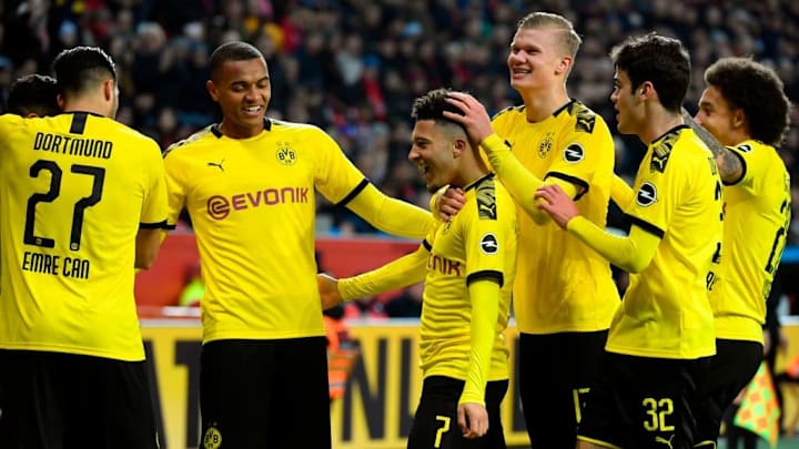 Dortmunds Youngsters um Sancho, Haaland und Reyna bejubeln ein Tor