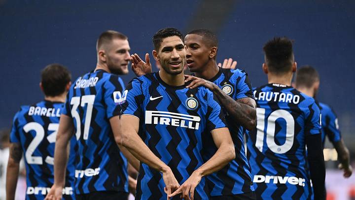 Achraf Hakimi rayakan gol ke gawang Spezia