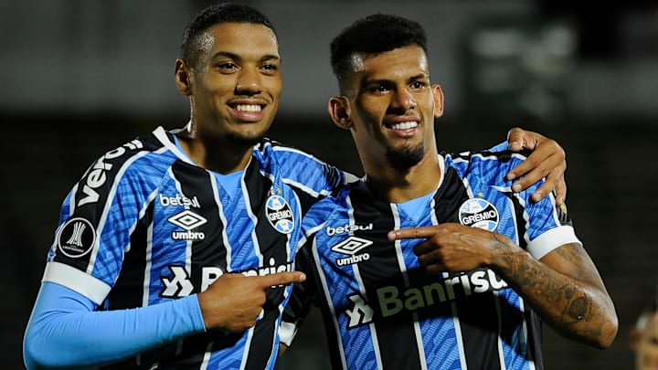 Ruan está próximo do Sassuolo, e Rodrigues tem saída cogitada Ruan está próximo do Sassuolo, e Rodrigues tem saída cogitada