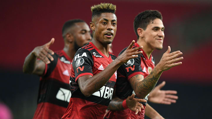 Após embolsar cerca de R$ 440 milhões com venda de Rúben Dias, Benfica de Jorge Jesus pode investir pesado em dupla do Flamengo. Após embolsar cerca de R$ 440 milhões com venda de Rúben Dias, Benfica de Jorge Jesus pode investir pesado em dupla do Flamengo.