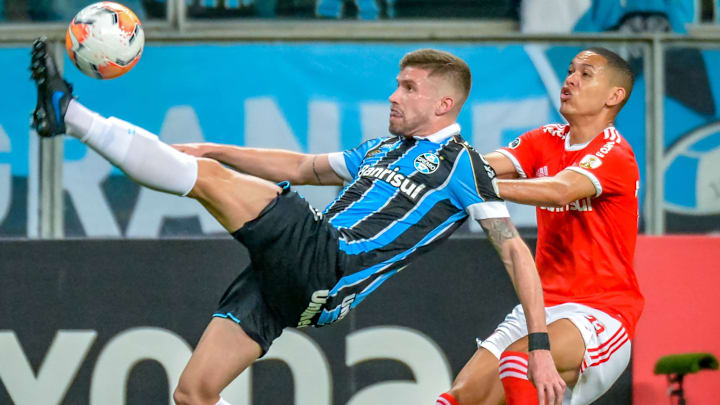 FBL-LIBERTADORES-GREMIO-INTER