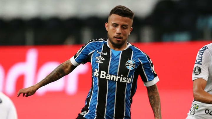 FBL-LIBERTADORES-GREMIO-SANTOS