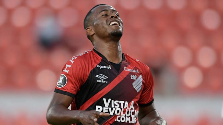 FBL-LIBERTADORES-RIVER-PARANAENSE
