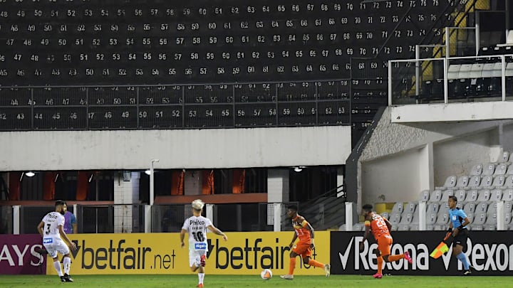 FBL-LIBERTADORES-SANTOS-DELFIN