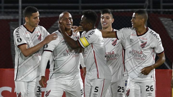 FBL-LIBERTADORES-WILSTERMANN-PARANAENSE
