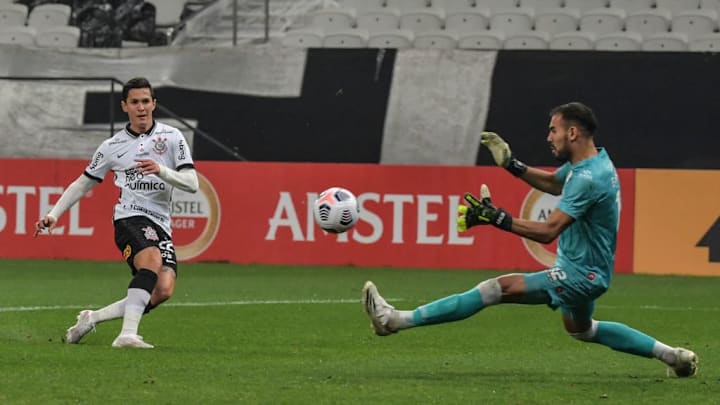 Corinthians Atlético-GO Copa do Brasil Brasileirão 
