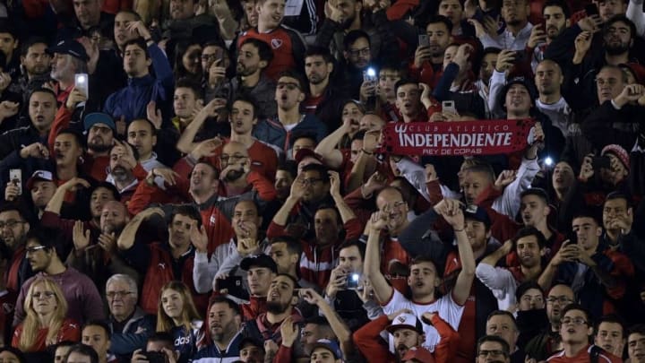 Hinchas de Independiente, el Rey de Copas.