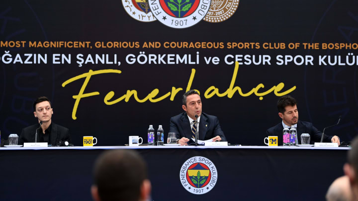 Mesut Özil'in imza töreni Mesut Özil'in imza töreni