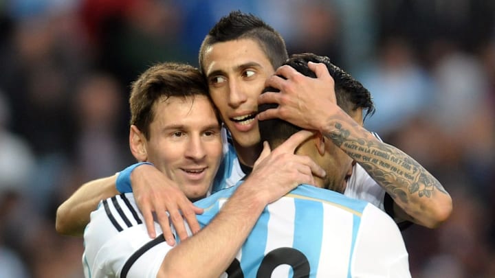 Di María falou sobre estado de Aguero após saída de Messi Di María falou sobre estado de Aguero após saída de Messi