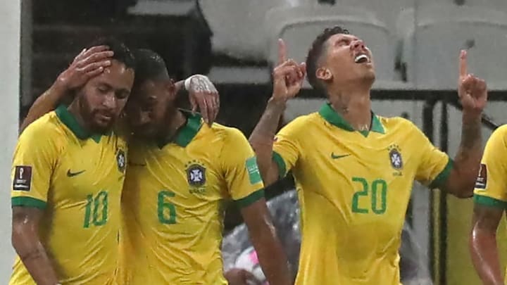 Le Brésil reste proche de la première place.