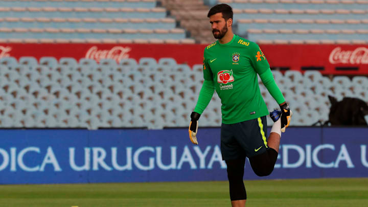 Alisson Becker está entre os melhores goleiros da Copa América. Alisson Becker está entre os melhores goleiros da Copa América.