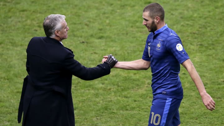 Didier Deschamps a longuement échangé avec Karim Benzema avant de le sélectionner. Didier Deschamps a longuement échangé avec Karim Benzema avant de le sélectionner.