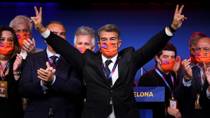Marca, As e outros veículos da Espanha repercutem primeiro dia do mandato de Joan Laporta no Barcelona. Marca, As e outros veículos da Espanha repercutem primeiro dia do mandato de Joan Laporta no Barcelona.