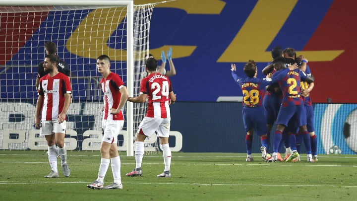 Barcelona celebrate Ivan Rakitic's winner