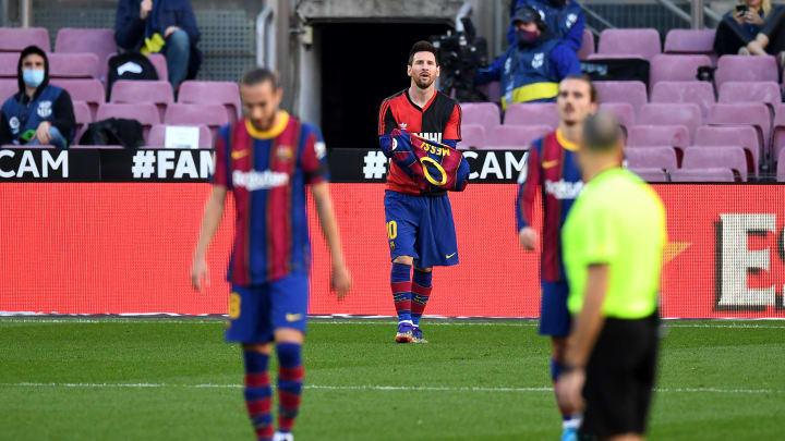 Messi homenajeó a Maradona con el cuarto gol del Barcelona
