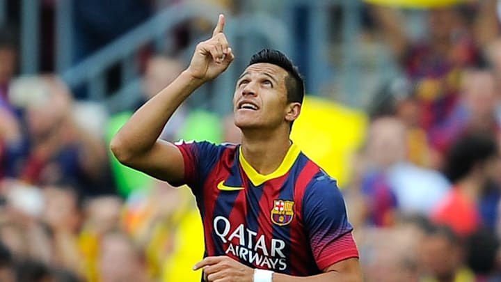 Alexis festeja su gol ante Atlético Madrid justo antes de ser vendido a Arsenal
