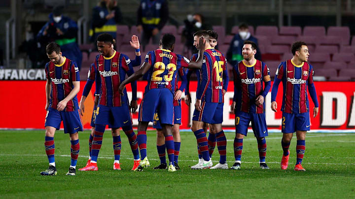 Barcelona e PSG fazem um duelo bastante equilibrado no Camp Nou. 