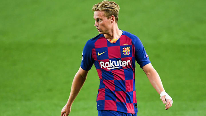 Frenkie de Jong sera utilisé en tant que milieu défensif.