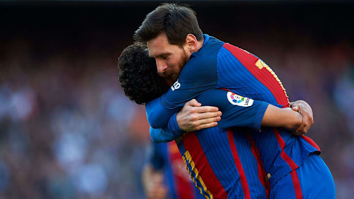 Neymar con Messi festejando