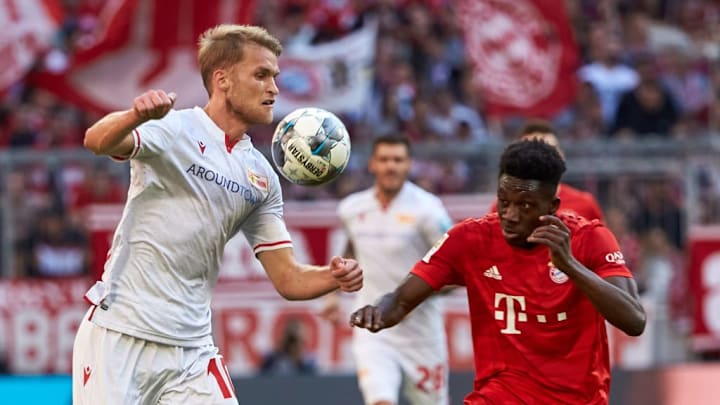 Andersson im Zweikampf mit Alphonso Davies