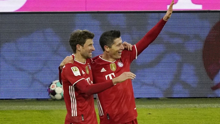 Thomas Müller (l.) mit Robert Lewandowski. Thomas Müller (l.) mit Robert Lewandowski.