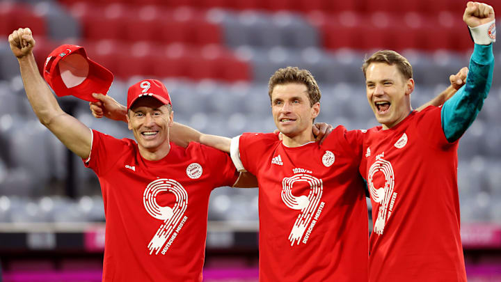 Bayern Münih oyuncularının şampiyonluk sevinci Bayern Münih oyuncularının şampiyonluk sevinci