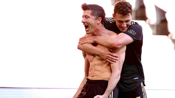 Bayern de Munique termina a Bundesliga 2020/21 com goleada Bayern de Munique termina a Bundesliga 2020/21 com goleada