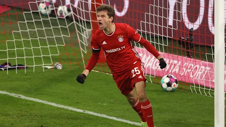 Müller marcó dos goles