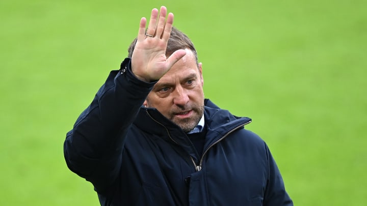 Hans-Dieter Flick anuncia saída do Bayern no fim da temporada.