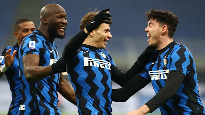 En difficulté financière, l'Inter Milan doit se séparer de plusieurs joueurs. En difficulté financière, l'Inter Milan doit se séparer de plusieurs joueurs.