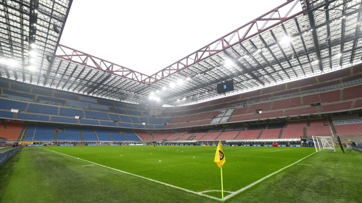 Una veduta dell'interno di San Siro Una veduta dell'interno di San Siro