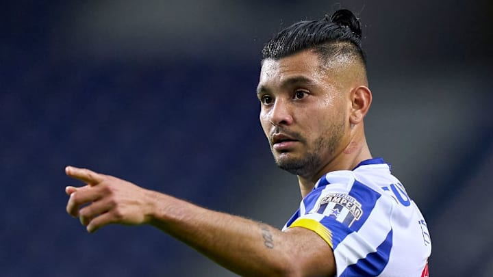 El 'Tecatito' fue elegido el Mejor Jugador de la Primeira Liga 2019-2020.