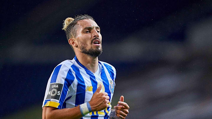Breaking Alex Telles Resmi Gabung Mu