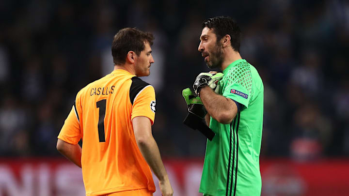 FC Porto v Juventus - Iker Casillas dan Gianluigi Buffon FC Porto v Juventus - Iker Casillas dan Gianluigi Buffon