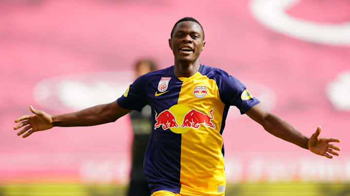 Tottenham Draw Up 3 Man Shortlist Of Striker Targets