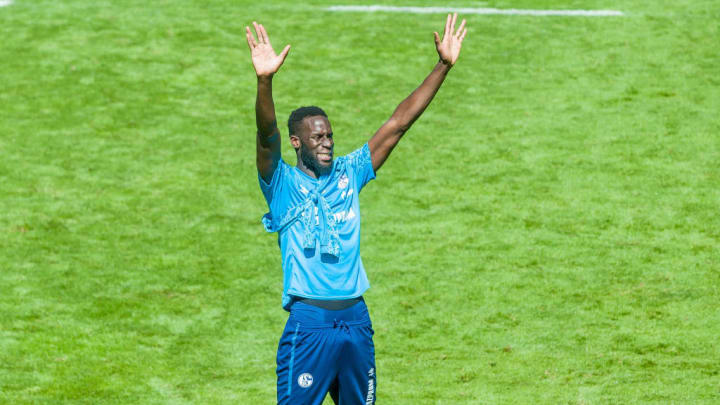 Gute Laune im Einzeltraining: Salif Sané fehlt S04 weiterhin