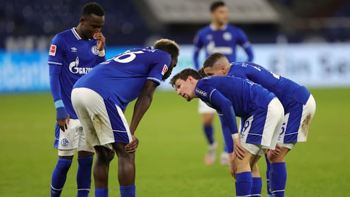 Schalke 04 reste sur une série hallucinante de 28 journées sans succès.